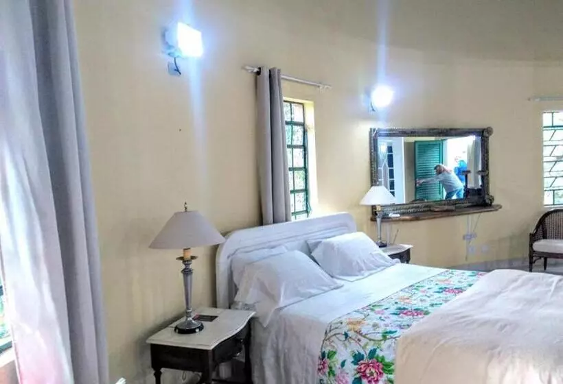 ペンション Villa Serena Bed & Breakfast