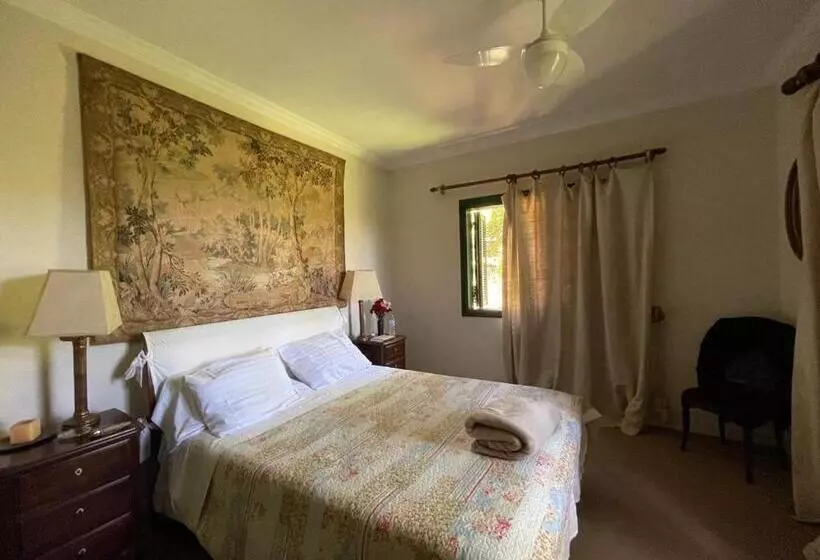 ペンション Villa Serena Bed & Breakfast