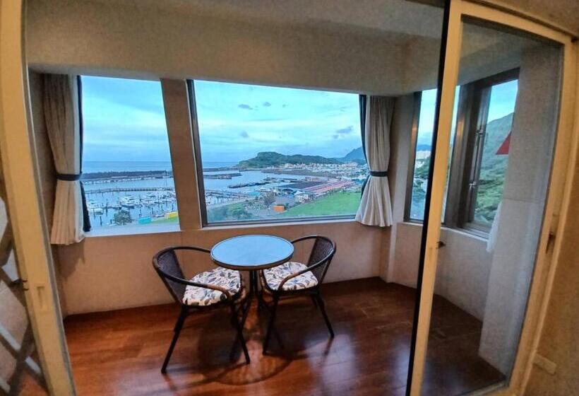 هاستل Blue Ocean