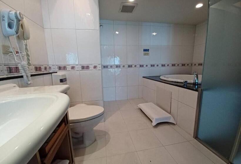 هاستل Blue Ocean