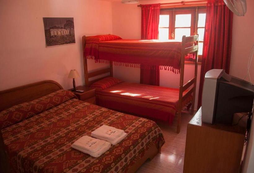 Hostel Hostería La Pergola