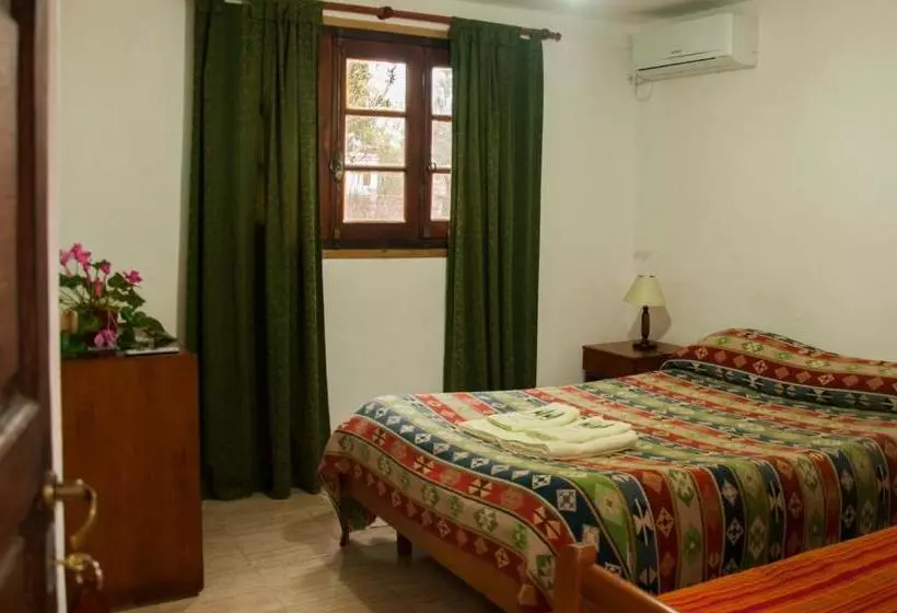 Retkeilymaja Hostería La Pergola