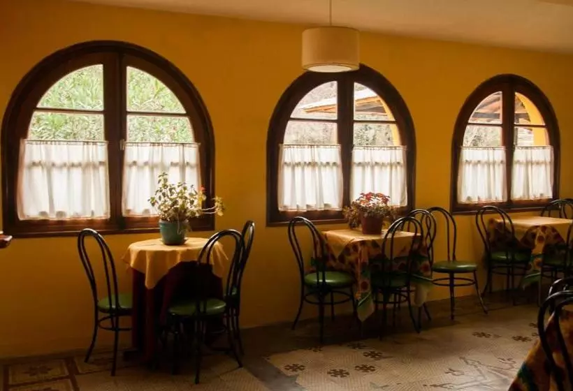 Retkeilymaja Hostería La Pergola