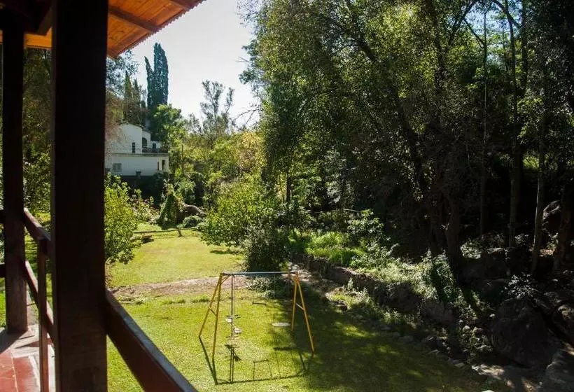 Retkeilymaja Hostería La Pergola