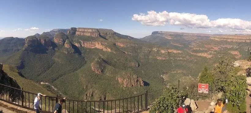 Retkeilymaja Thokozani Lodge