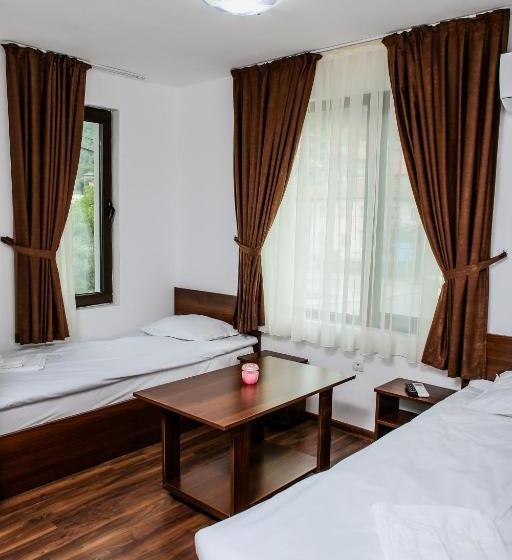 Pensionat бялата къща