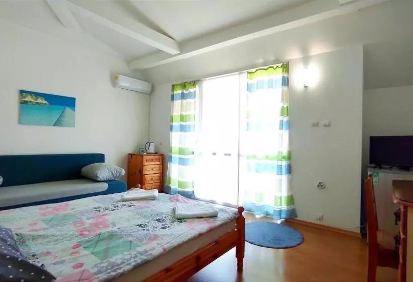 پانسیون Guest House Orfey