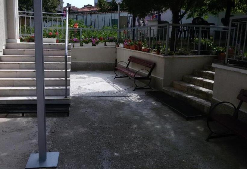 פנסיון Guest House Orfey