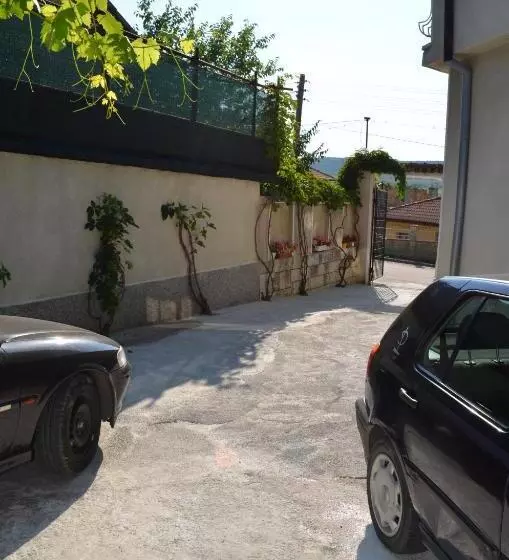 پانسیون Guest House Orfey