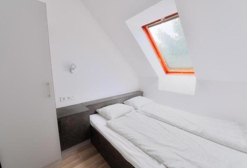 膳宿费 Oliver Inn