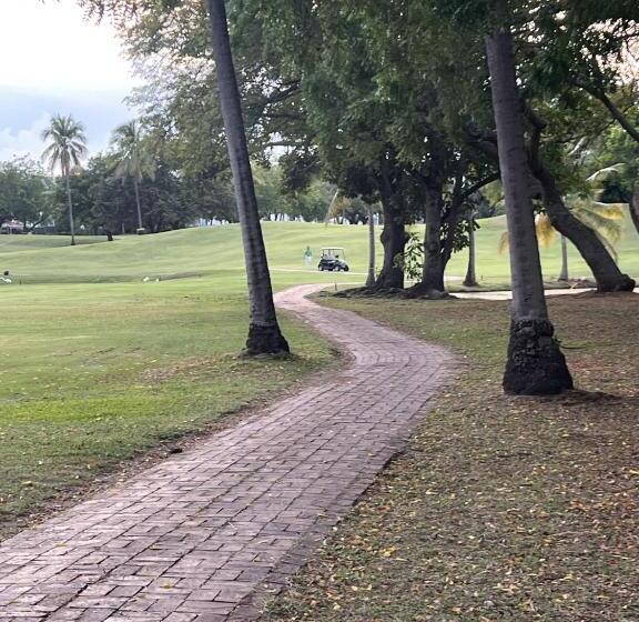 Casa Campestre El Peñon 5 Habitaciones