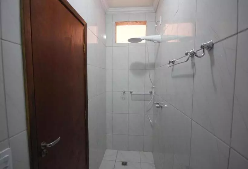 پانسیون Pousada Flor De Lis