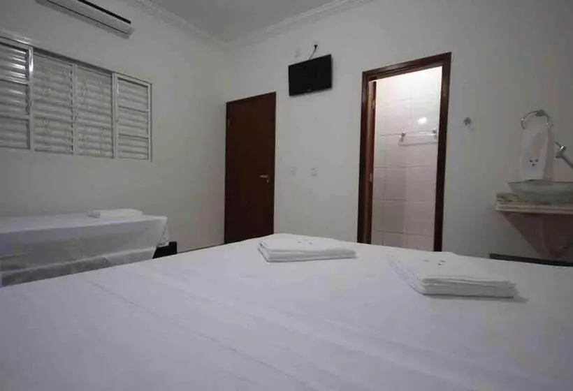 پانسیون Pousada Flor De Lis