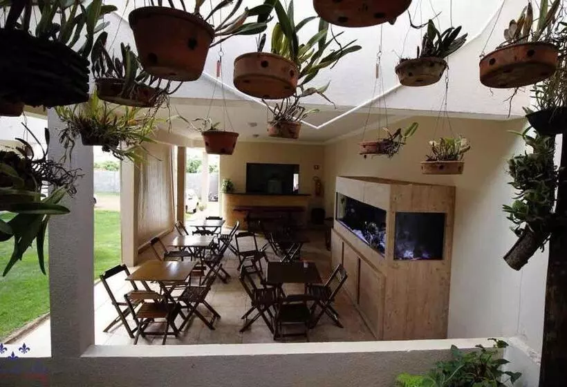 پانسیون Pousada Flor De Lis