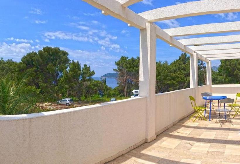 پانسیون Ratac Eco Guest House