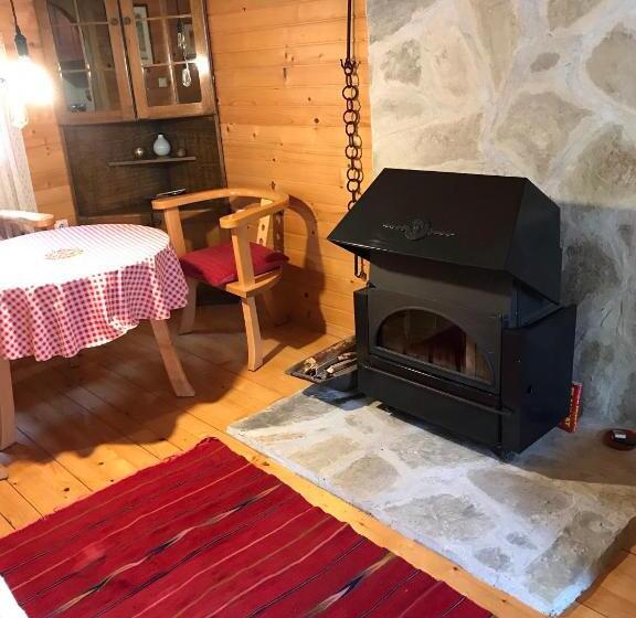 پانسیون Chalet Escapade With Sauna