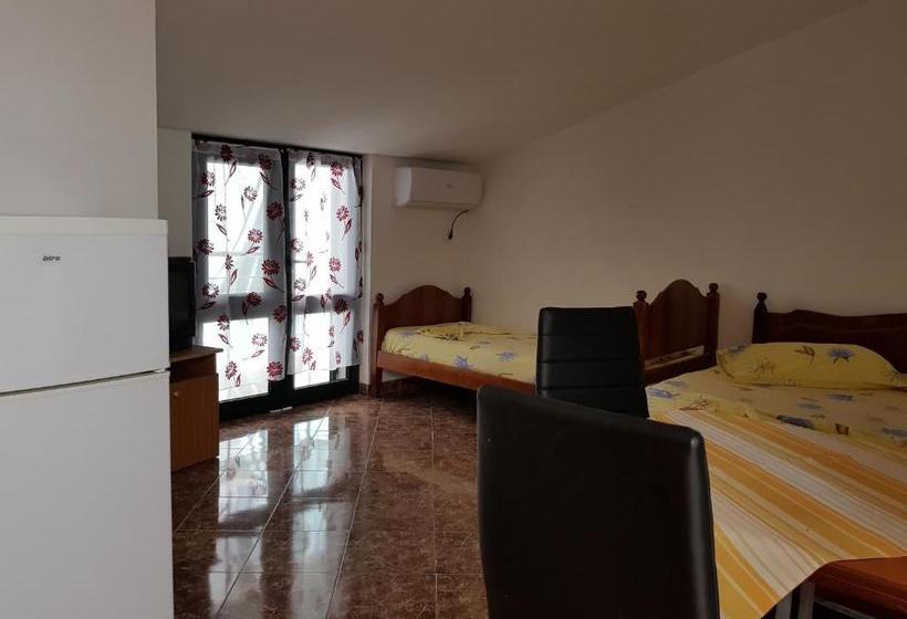 펜션 Delmar Hotel Apart