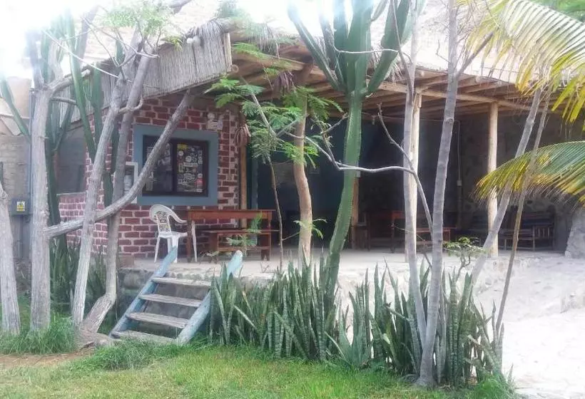 پانسیون Hostal Naylamp