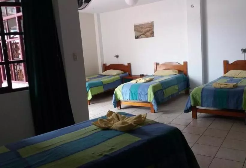 پانسیون Hostal Naylamp