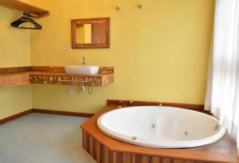 Majatalo Pousada Villa Dos Leais