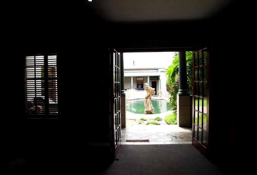 ペンション The Gables Middelburg Mpu