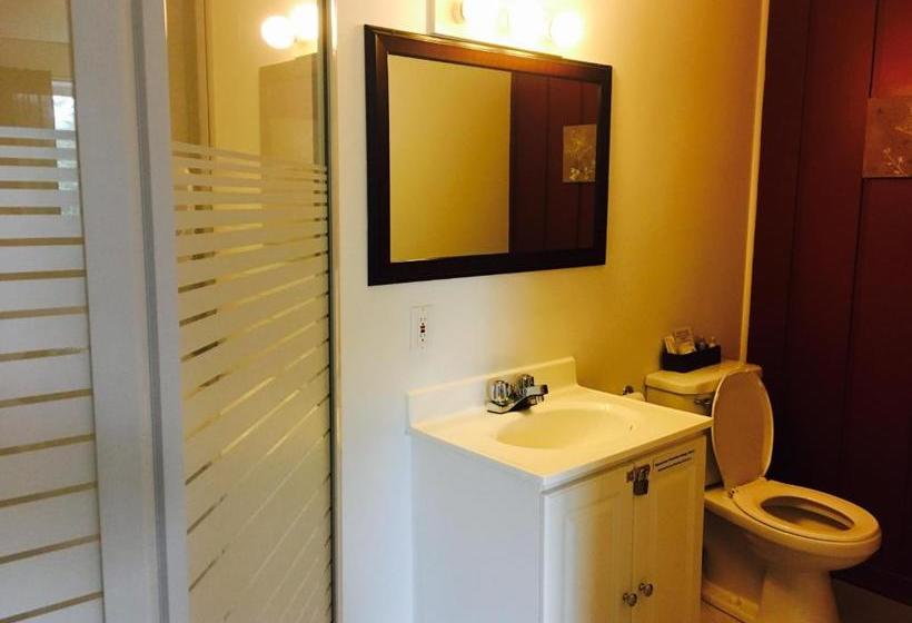 ユースホステル Attitude Montagne