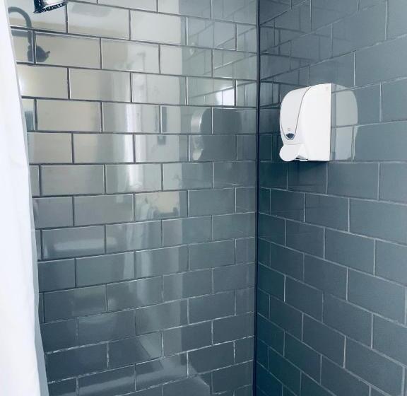 ユースホステル Attitude Montagne