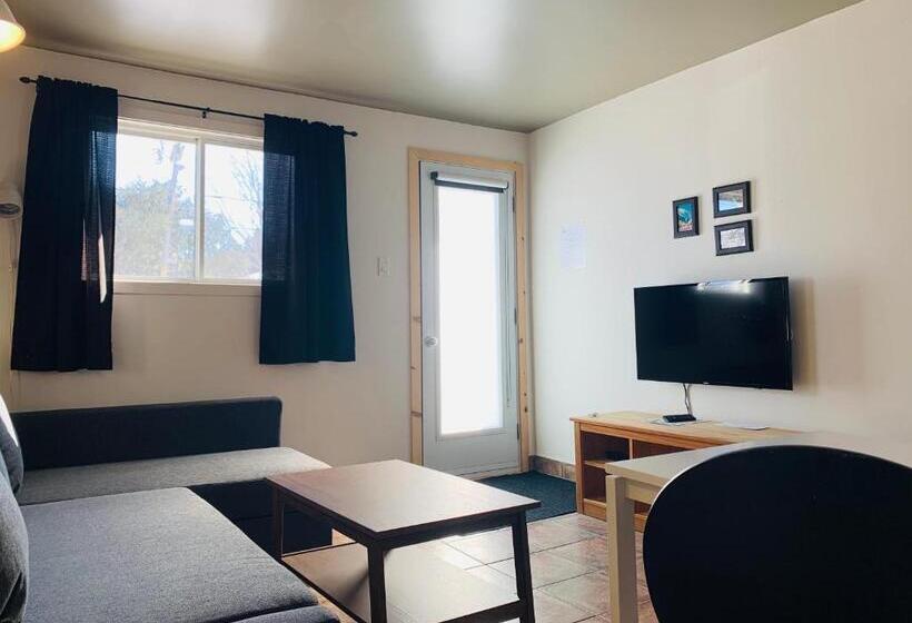 ユースホステル Attitude Montagne