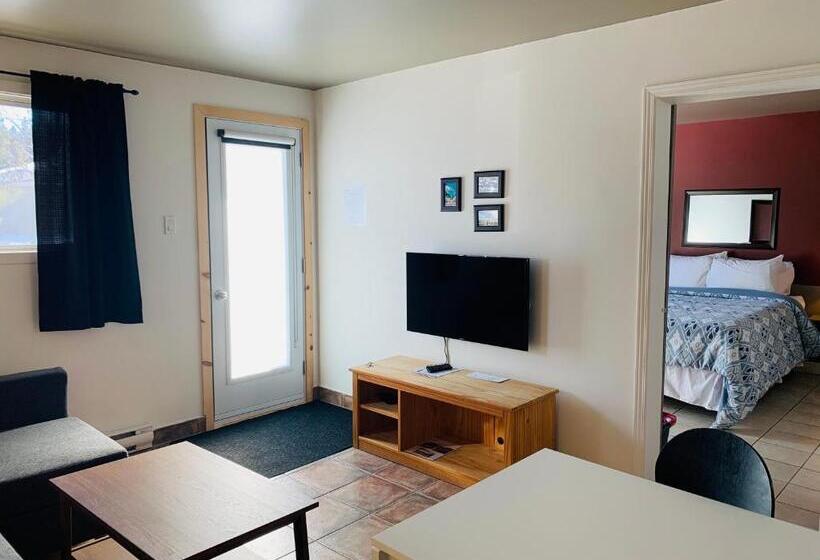 ユースホステル Attitude Montagne