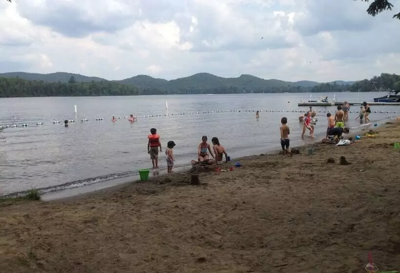 Retkeilymaja Attitude Montagne