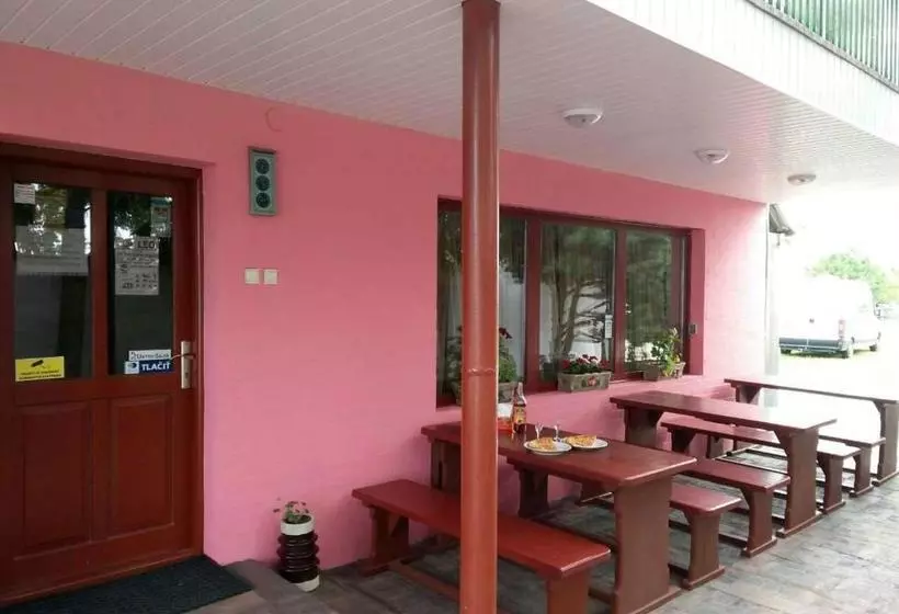 Retkeilymaja Eko Penzion Leo