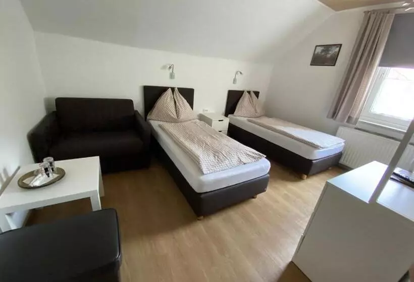 Retkeilymaja Pension Eder