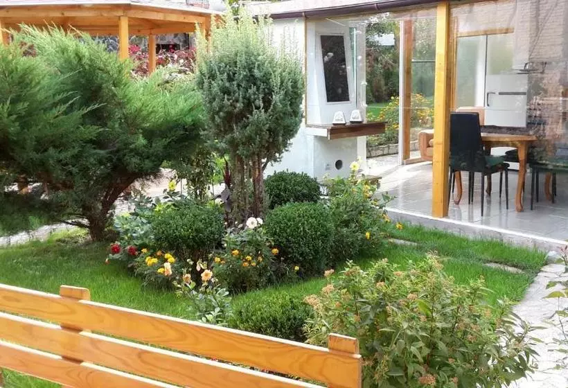 ペンション Kyurkchievi Guest House