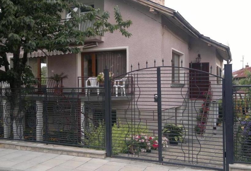 Pensió Kyurkchievi Guest House