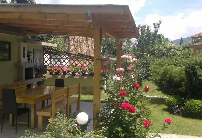 ペンション Kyurkchievi Guest House