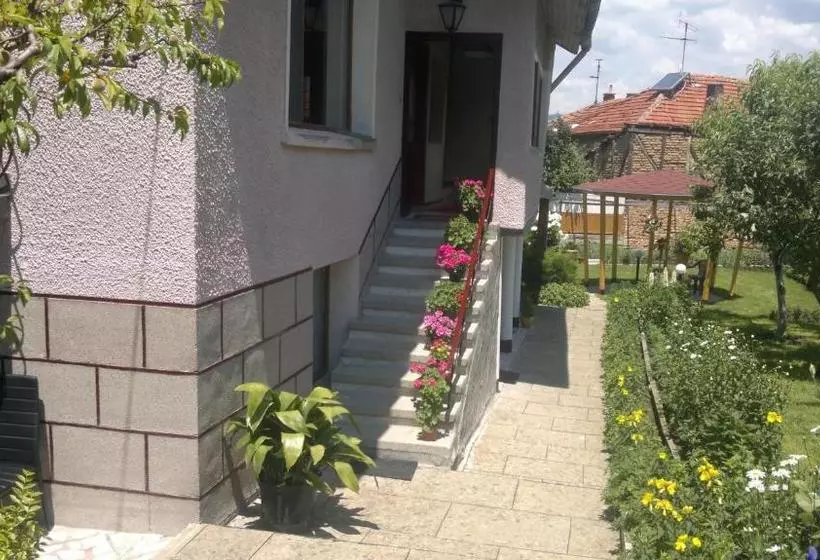 ペンション Kyurkchievi Guest House