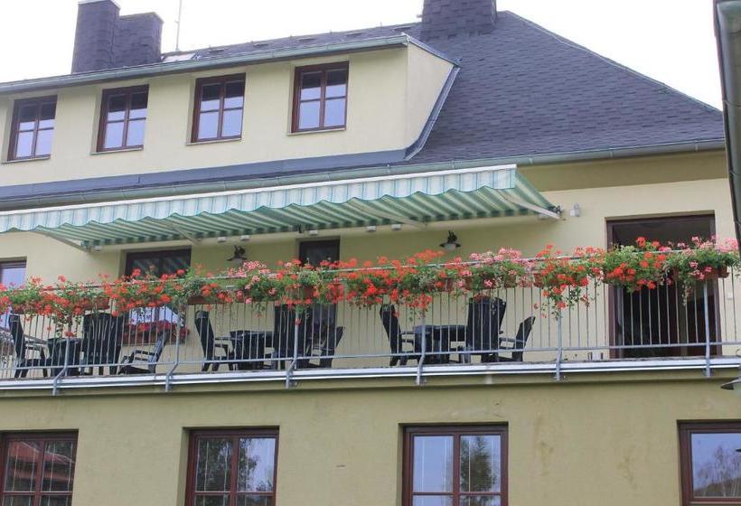 Panzió Penzion Fialka