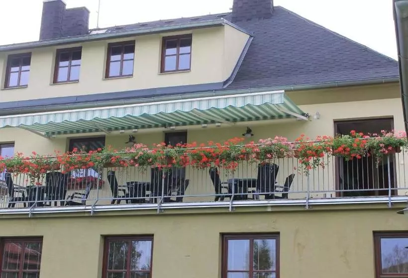 Majatalo Penzion Fialka