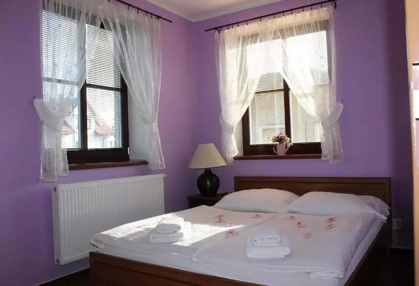 Majatalo Penzion Fialka