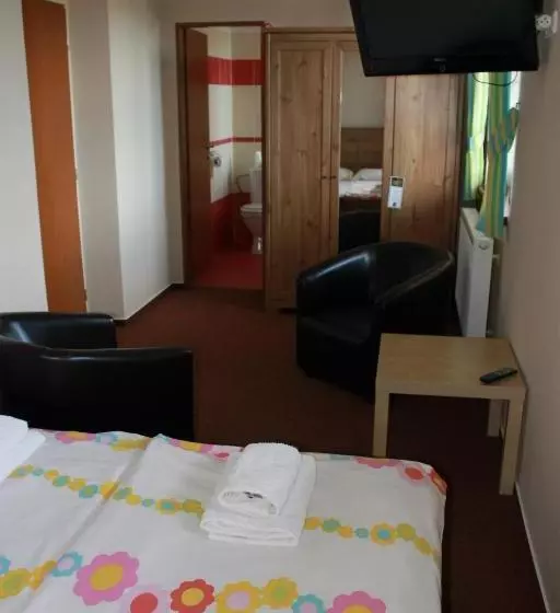 Majatalo Penzion Fialka