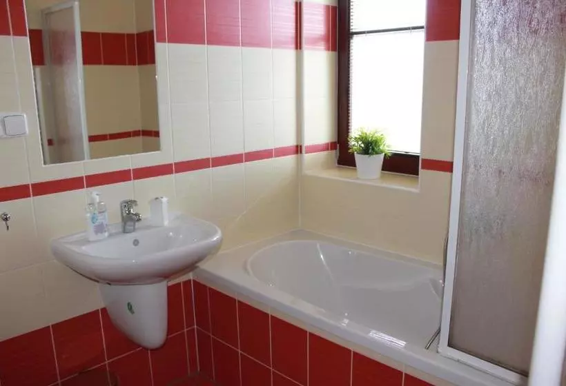 Majatalo Penzion Fialka