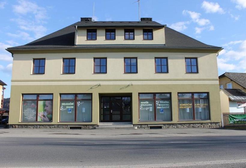 Panzió Penzion Fialka