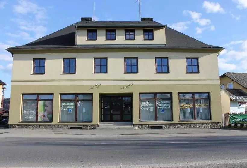 Majatalo Penzion Fialka