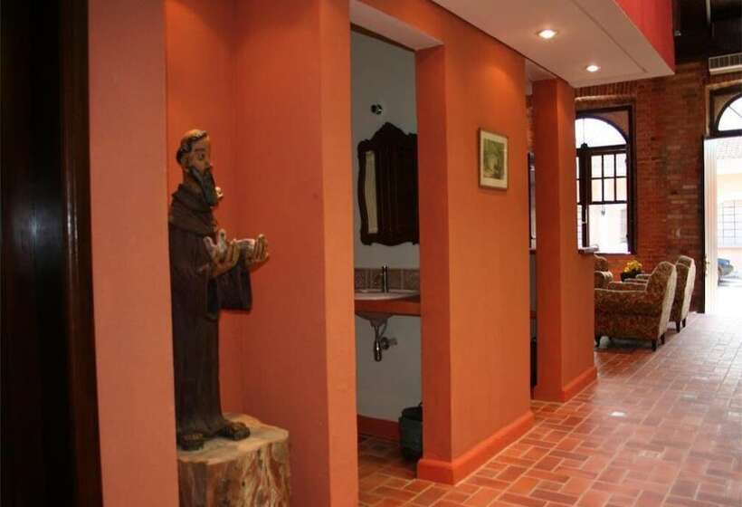 פנסיון Pousada Dona Laura