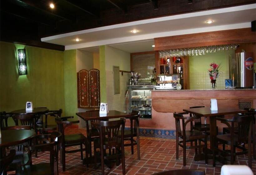 פנסיון Pousada Dona Laura