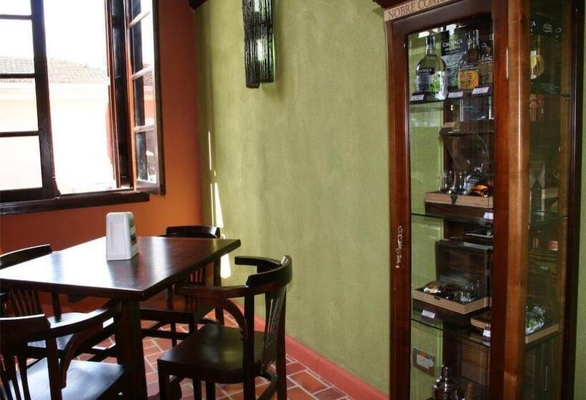 פנסיון Pousada Dona Laura