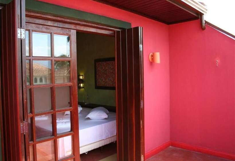 פנסיון Pousada Dona Laura