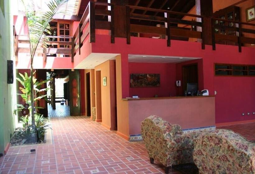 פנסיון Pousada Dona Laura