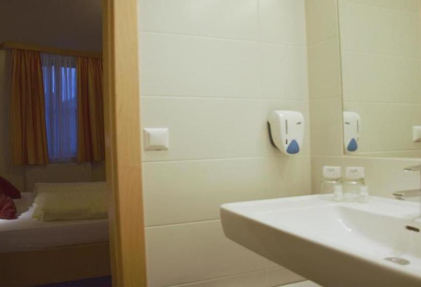 הוסטל Beerenhof Wiesen