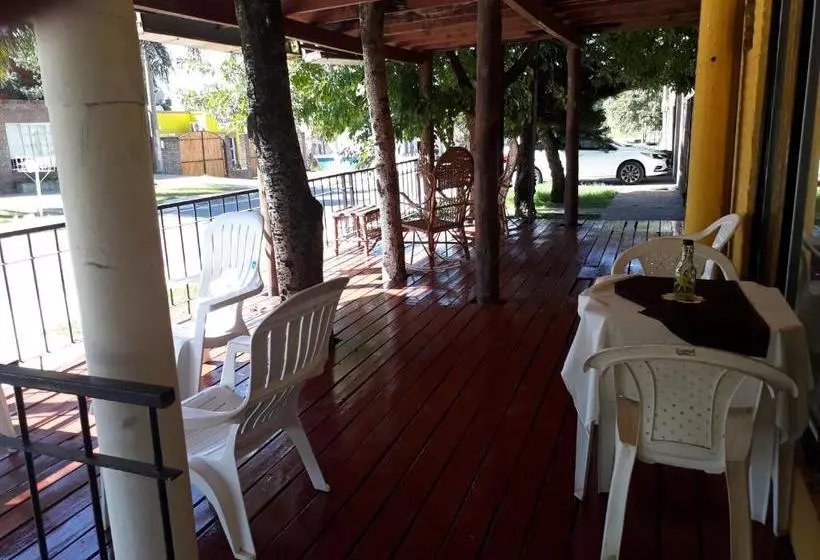 Retkeilymaja Posada Los Balnearios